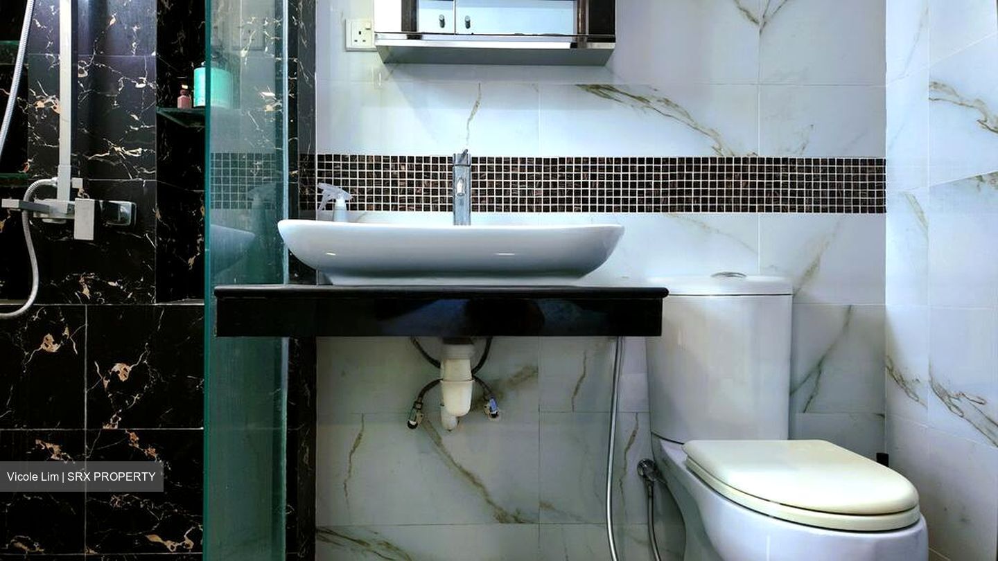 Hougang Avenue 2 (D19), Terrace #469676551